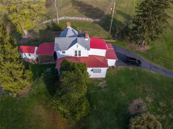 195 W & W Railroad Road, Washingtn/ruff Creek, PA 15364