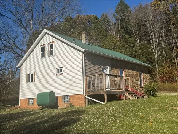 2505 Parkwood Rd, Shelocta, PA 15774