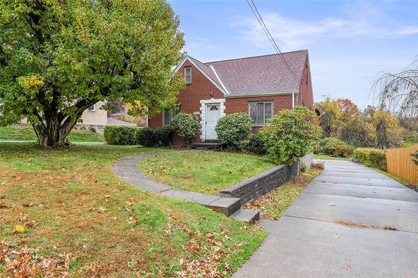 3217 Elderwood Dr, Bethel Park, PA 15102