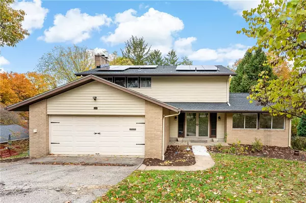 7716 WICK DR, Ross Twp, PA 15237