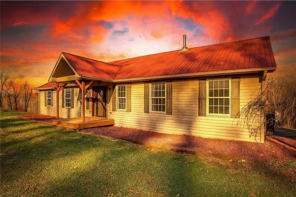 90 Coffeys Crossing Rd, Buffalo Twp, PA 15301