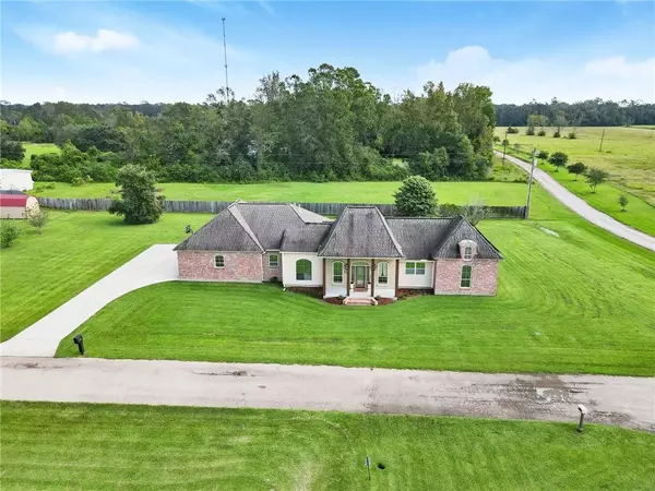 39518 Lakota LN, Denham Springs, LA 70706