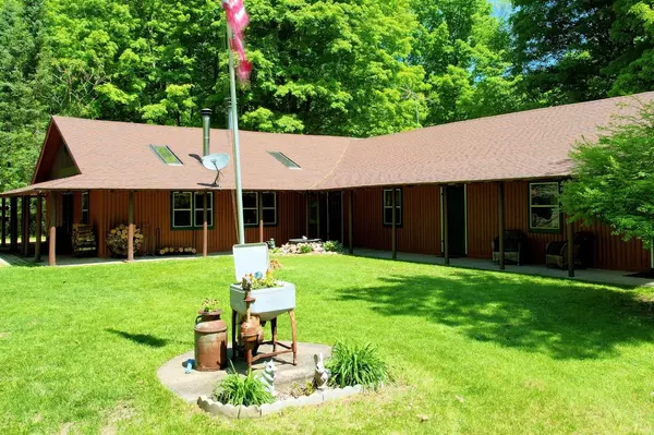 N10536 BAKER LAKE RD, Birnamwood, WI 54414
