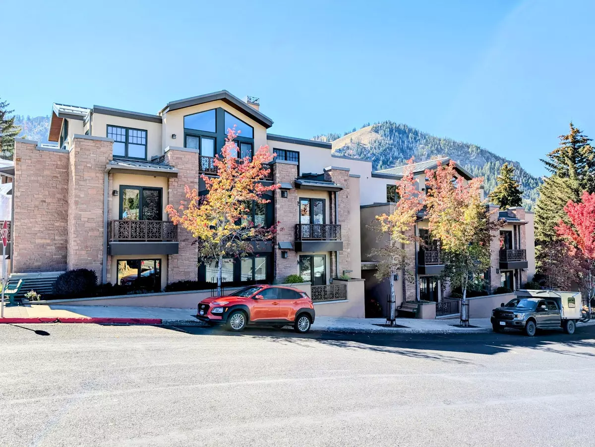 Ketchum, ID 83340,631 N Washington #Unit 403