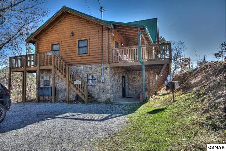 Sevierville, TN 37862,710 Pinecrest WAY