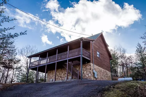 1870 Natures LN, Sevierville, TN 37862