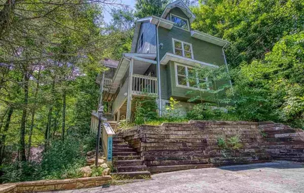 1110 SKI MTN RD, Gatlinburg, TN 37738