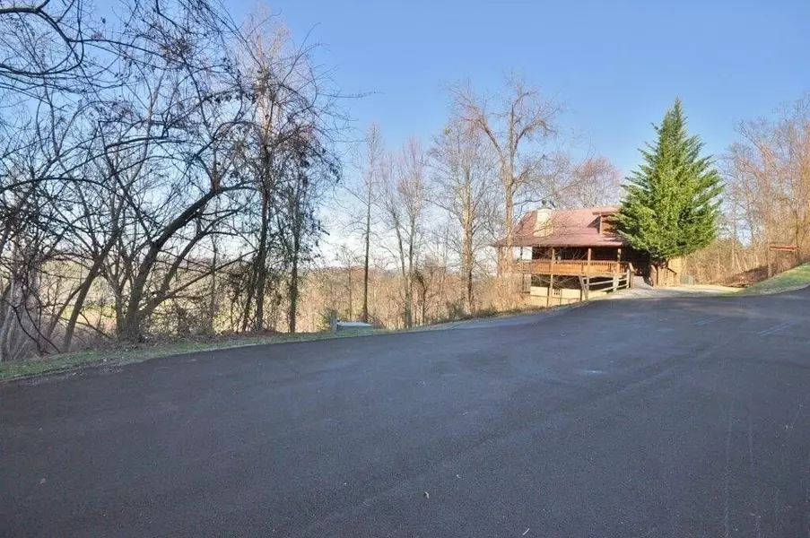 2450 Majestic View WAY, Sevierville, TN 37862