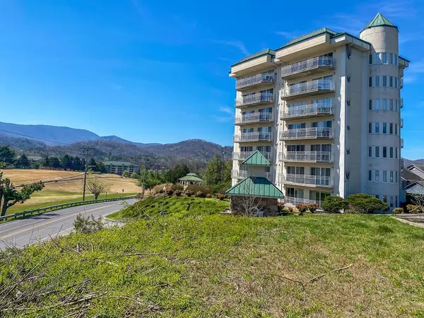 503 Dollywood LN Unit 112, Pigeon Forge, TN 37863