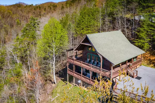 1339 Rocky Top WAY, Townsend, TN 37882