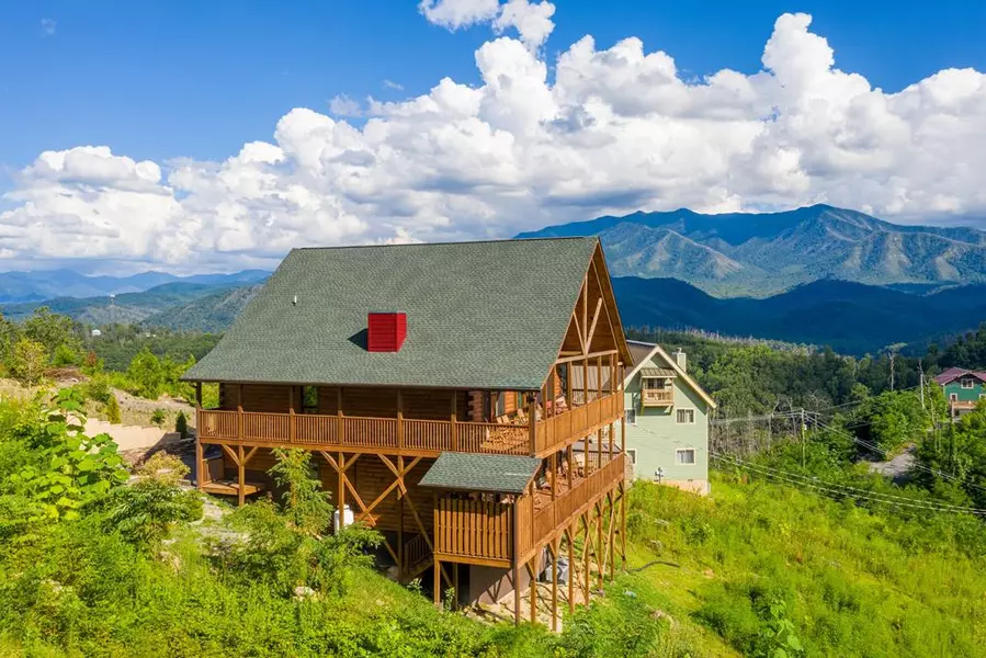 772 Cliff Branch RD, Gatlinburg, TN 37738