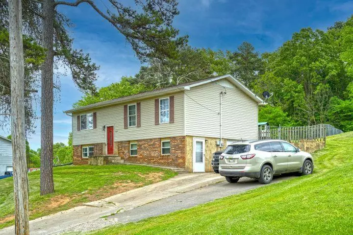 Strawberry Plains, TN 37871,2607 Pinecrest LN