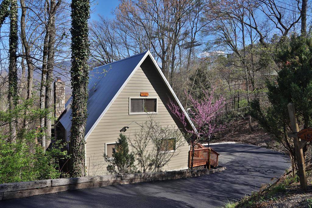 Gatlinburg, TN 37738,1525 Zurich RD