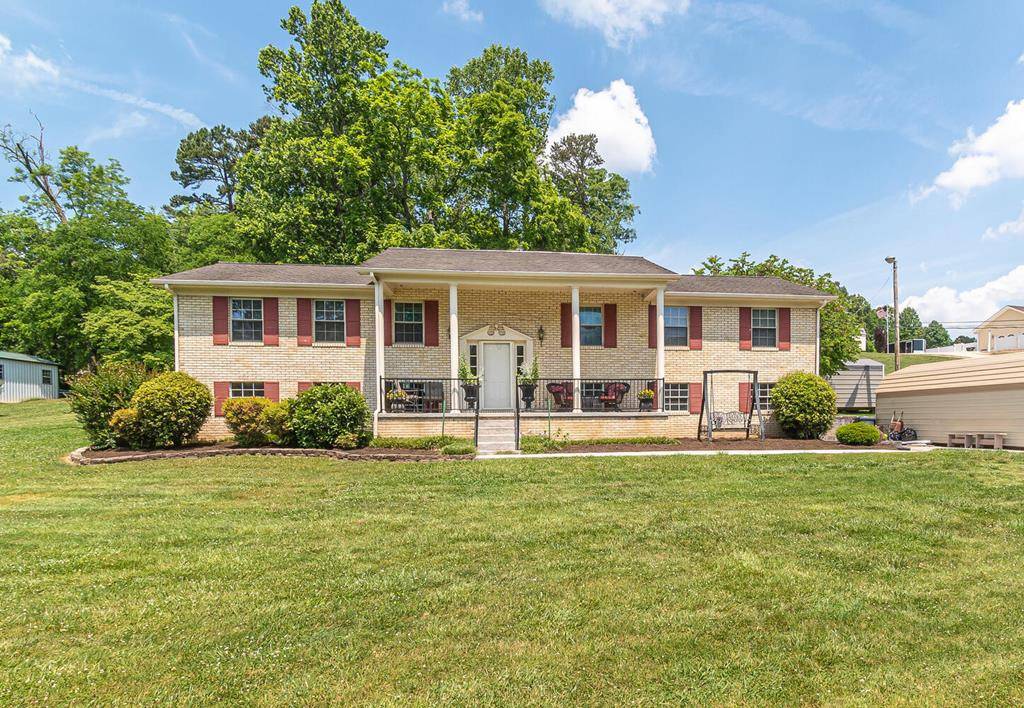 862 Isabell DR, Dandridge, TN 37725