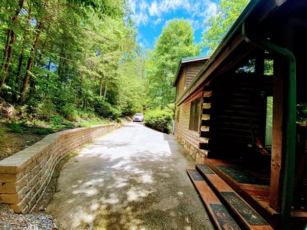 Gatlinburg, TN 37738,733 Yona Trail WAY