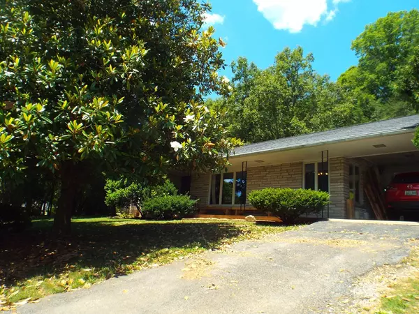 Sevierville, TN 37876,3524 Wears Valley RD