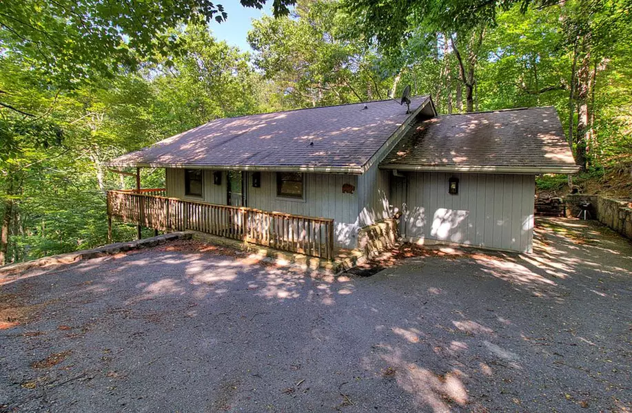 738 Upper Windsor WAY, Gatlinburg, TN 37738