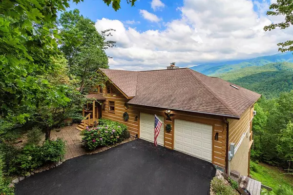 Gatlinburg, TN 37738,449 Lucerne WAY