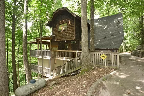 1329 Baden DR, Gatlinburg, TN 37738