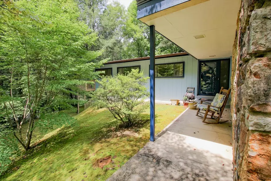 530 Bettis DR, Gatlinburg, TN 37738