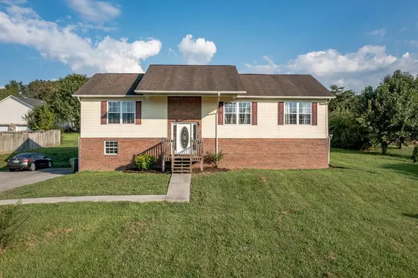 1590 Jasmine TRL, Sevierville, TN 37862