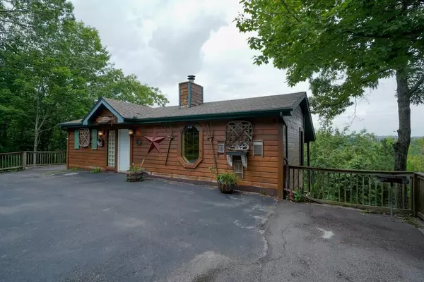 2226 St. Moritz CT, Gatlinburg, TN 37738