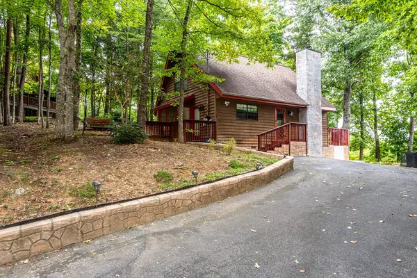 Gatlinburg, TN 37738,520 Deer Path LN