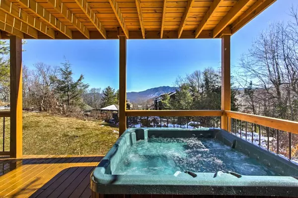 Gatlinburg, TN 37738,1386 Ski View DR