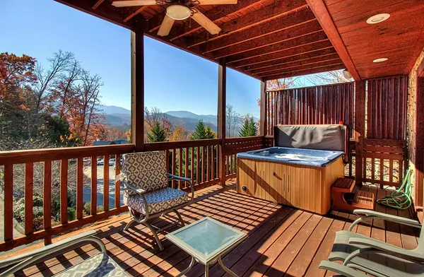 Gatlinburg, TN 37738,1006 Laurel Hollow WAY