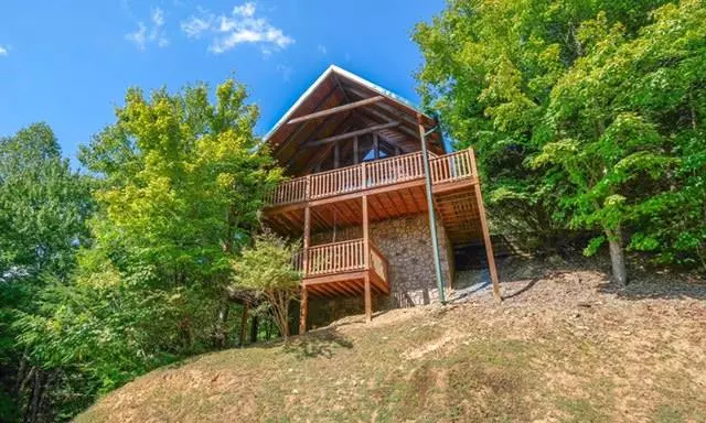 611 Cub Path WAY, Gatlinburg, TN 37738