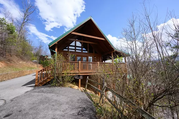 Gatlinburg, TN 37738,964 High Mountain WAY