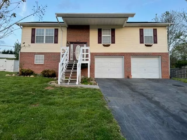 1446 Jasmine TRL, Sevierville, TN 37876