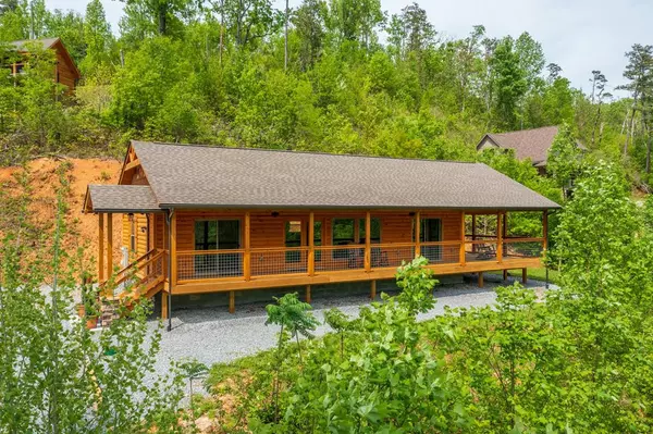 1244 Appalachian LN, Gatlinburg, TN 37738