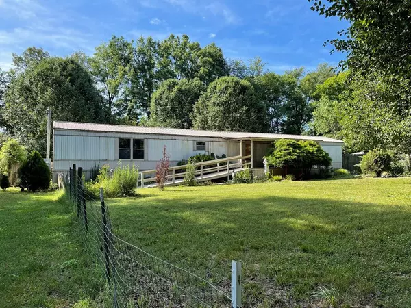 625 Miller RD, Bybee, TN 37713