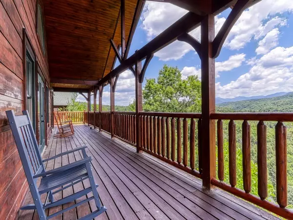 Gatlinburg, TN 37738,708 Park Vista WAY