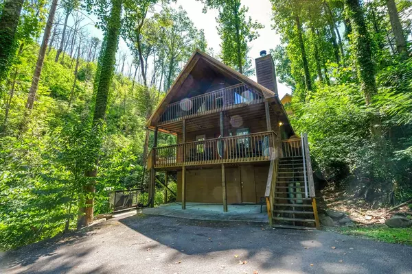 Gatlinburg, TN 37738,403 Wiley Oakley