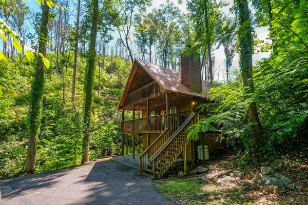 Gatlinburg, TN 37738,403 Wiley Oakley