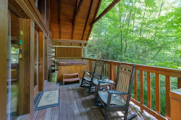 Gatlinburg, TN 37738,648 Black Bear Falls WAY