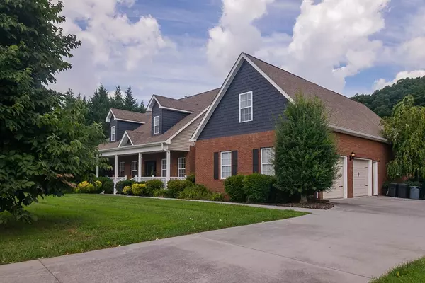 1415 River Run CIR, Sevierville, TN 37876