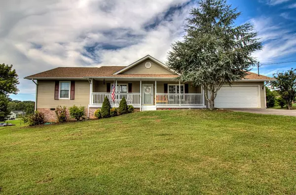 2131 Katie LN, Dandridge, TN 37725