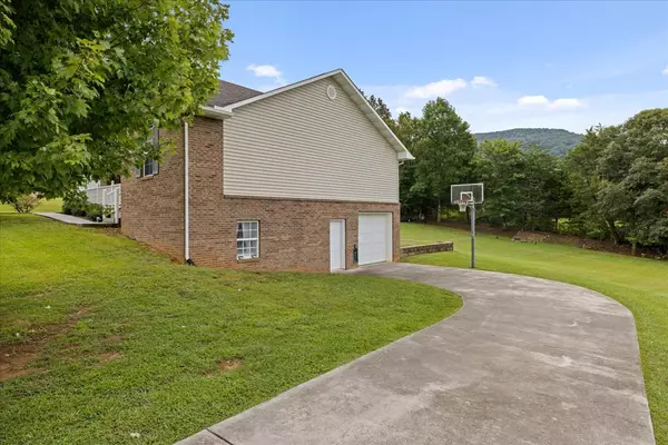 Sevierville, TN 37876,3538 Walking Horse LN