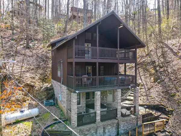 1322 Baden DR, Gatlinburg, TN 37738