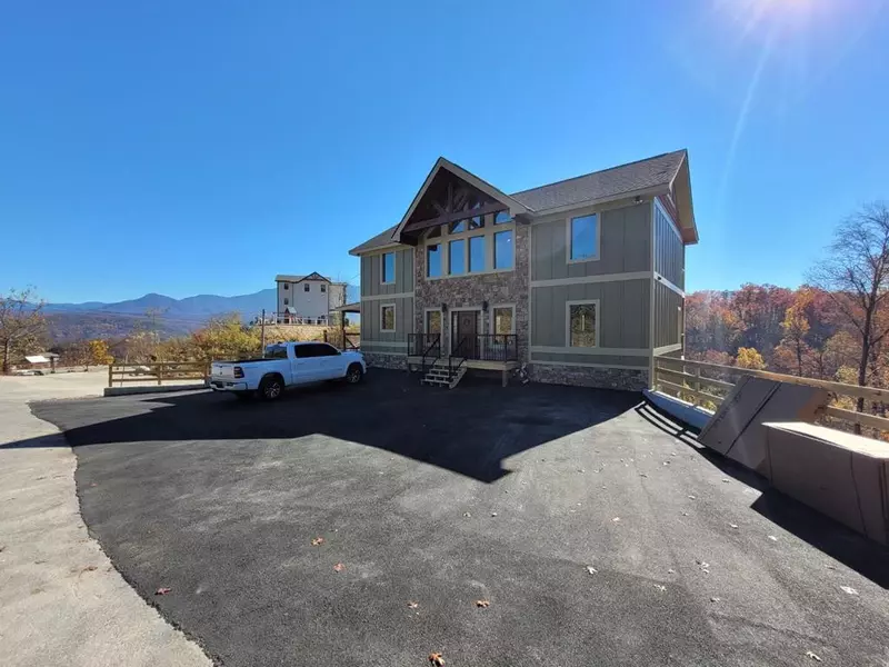 918 Elm RD, Gatlinburg, TN 37738