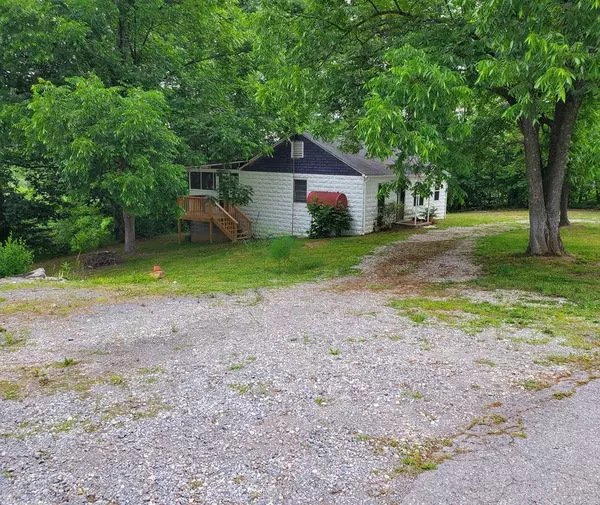 Sevierville, TN 37876,1590 - 1604 Ridge RD