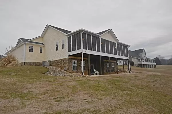 2904 English Hills DR, Sevierville, TN 37876