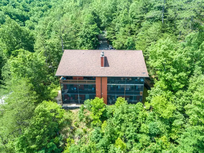 429 Deer Path LN, Gatlinburg, TN 37738