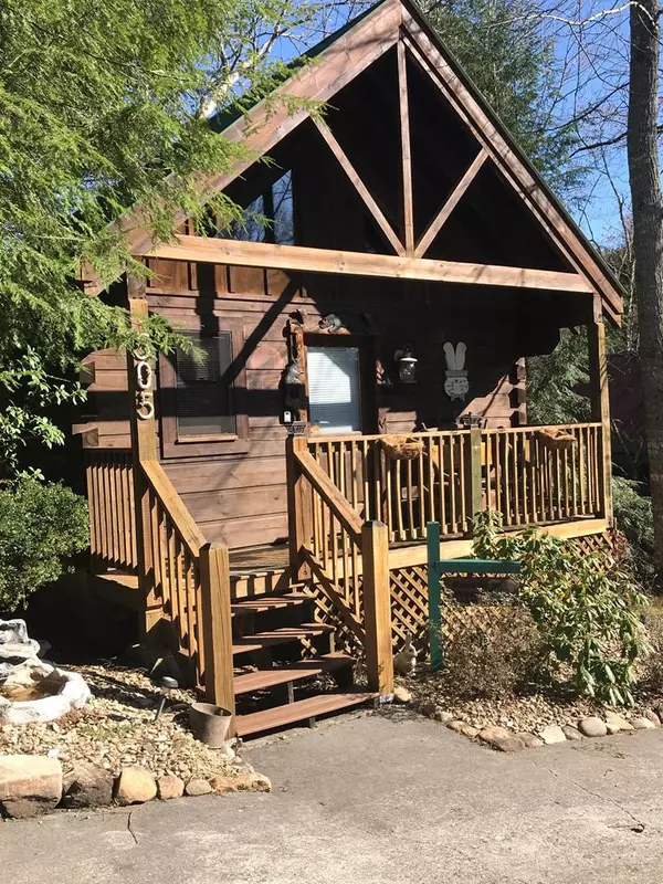 505 Hoot Owl WAY, Gatlinburg, TN 37738