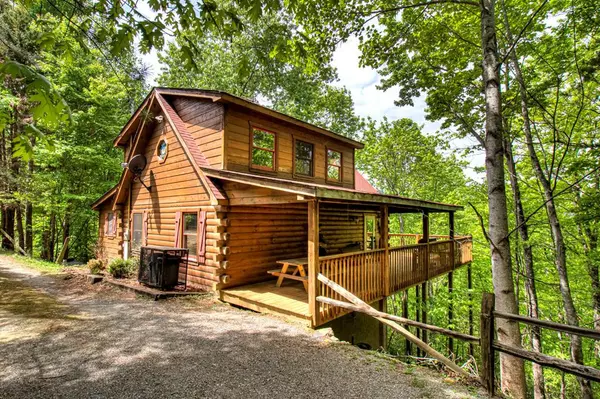 4370 Carolina Cove WAY, Pigeon Forge, TN 37863