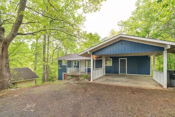 Sevierville, TN 37876,435 Hemlock LN