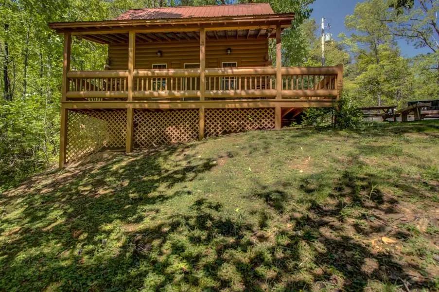 1005 Ski View LN, Sevierville, TN 37876